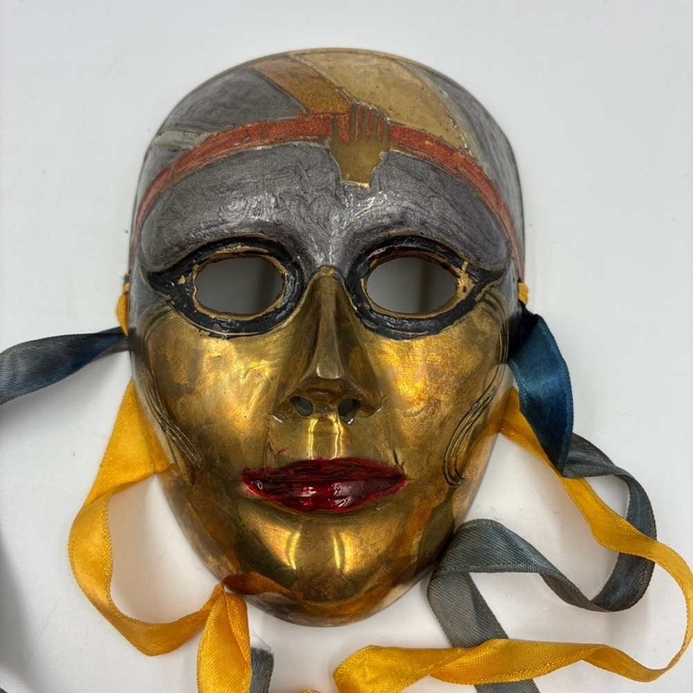 Vtg Set of 2 Brass Theater Masks Wall Hand Painted Enamel Made in India 6.5in - Picture 4 of 11